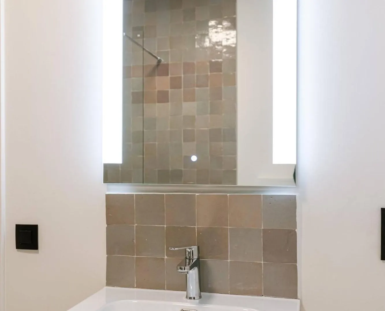 Huswell - Elegant Studio In City Center Ghent Apartment
